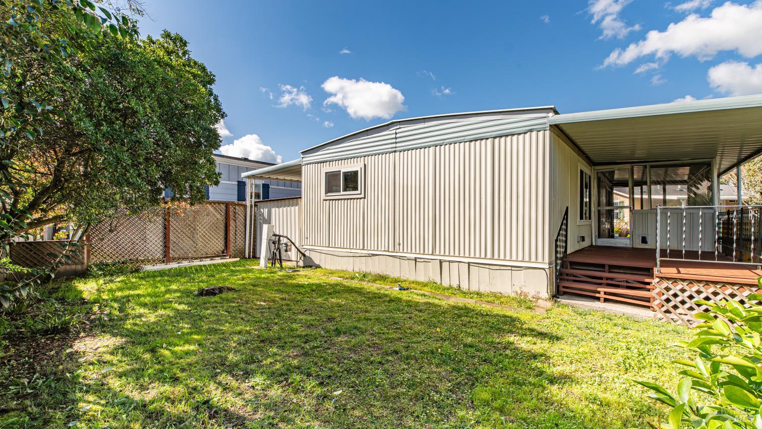 Detail Gallery Image 3 of 43 For 148 Oakwood Dr, Petaluma,  CA 94954 - 2 Beds | 1 Baths