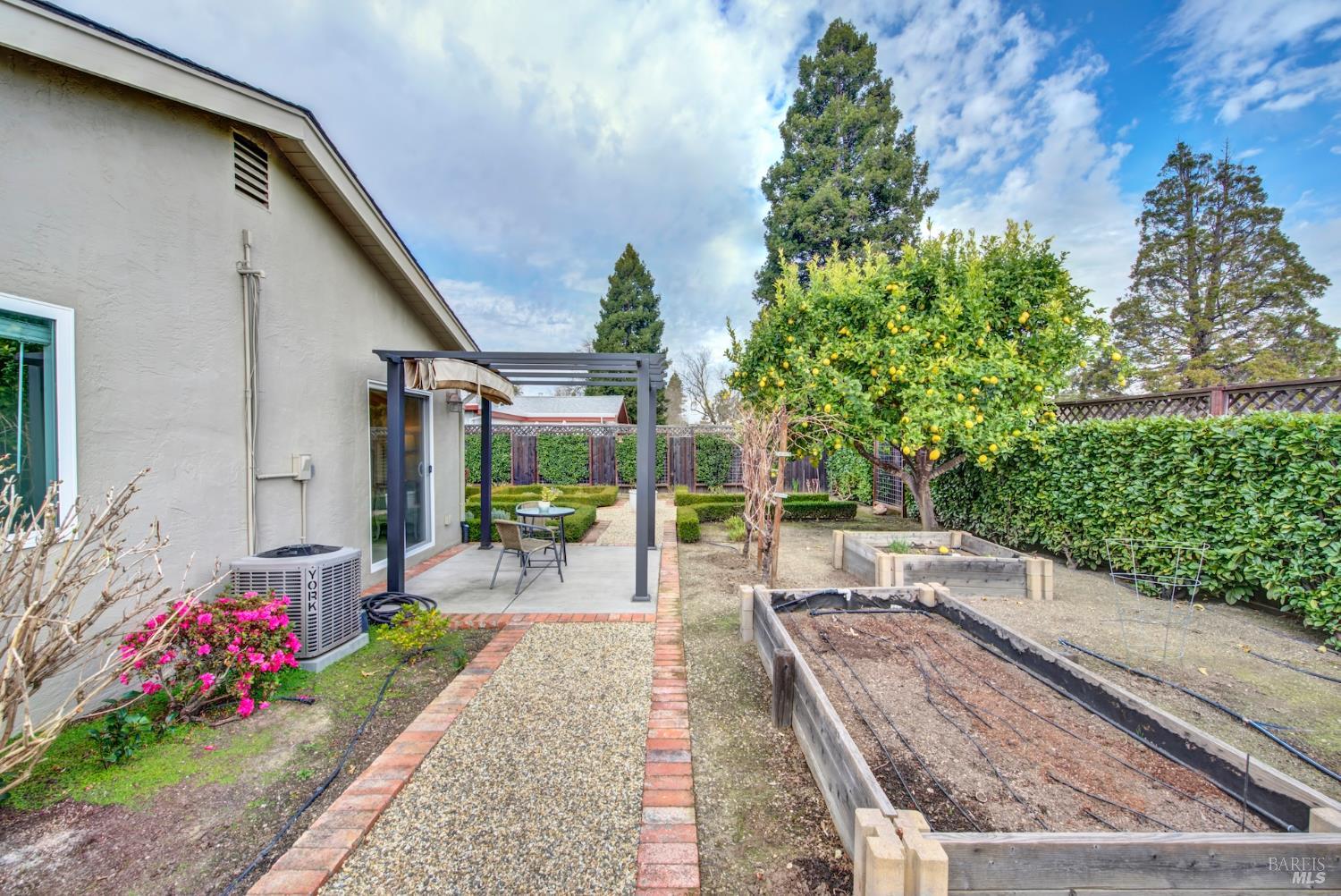 Detail Gallery Image 31 of 39 For 3654 Diablo St, Napa,  CA 94558 - 3 Beds | 2 Baths