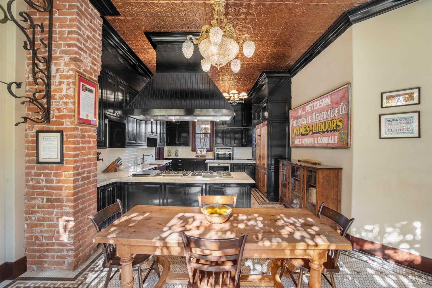 Detail Gallery Image 32 of 77 For 608 Randolph St, Napa,  CA 94559 - 3 Beds | 3/3 Baths