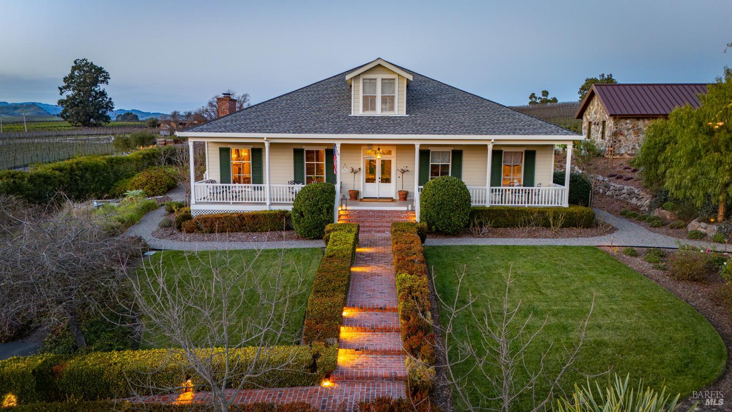 Detail Gallery Image 3 of 98 For 1170 Bayview Ave, Napa,  CA 94559 - 3 Beds | 2 Baths