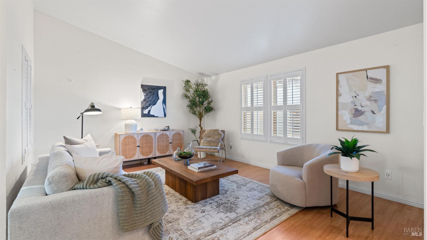 Detail Gallery Image 9 of 32 For 212 Julie Pl, Napa,  CA 94558 - 3 Beds | 2 Baths