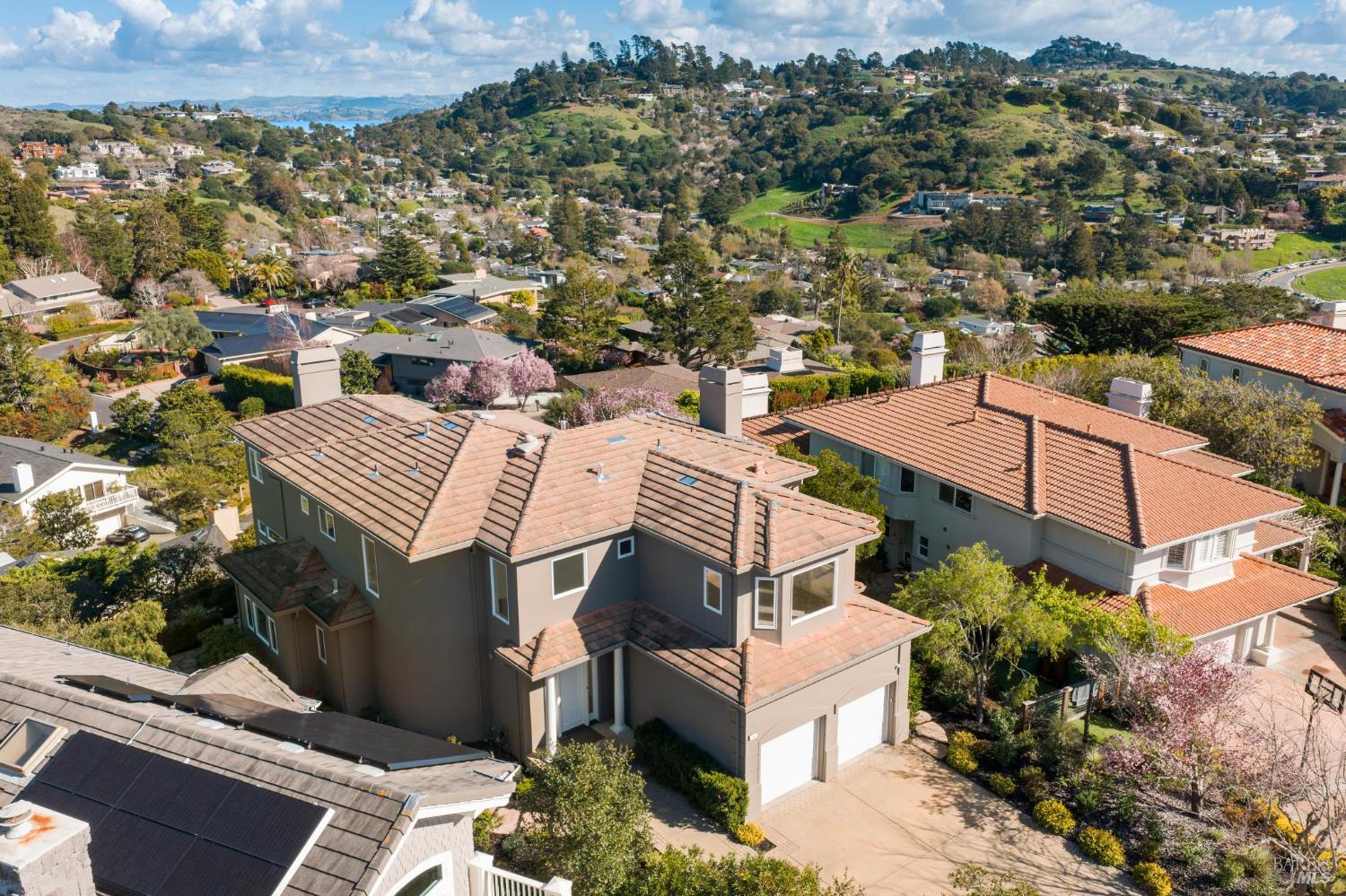 Detail Gallery Image 7 of 74 For 23 Cecilia Ct, Tiburon,  CA 94920 - 5 Beds | 4 Baths