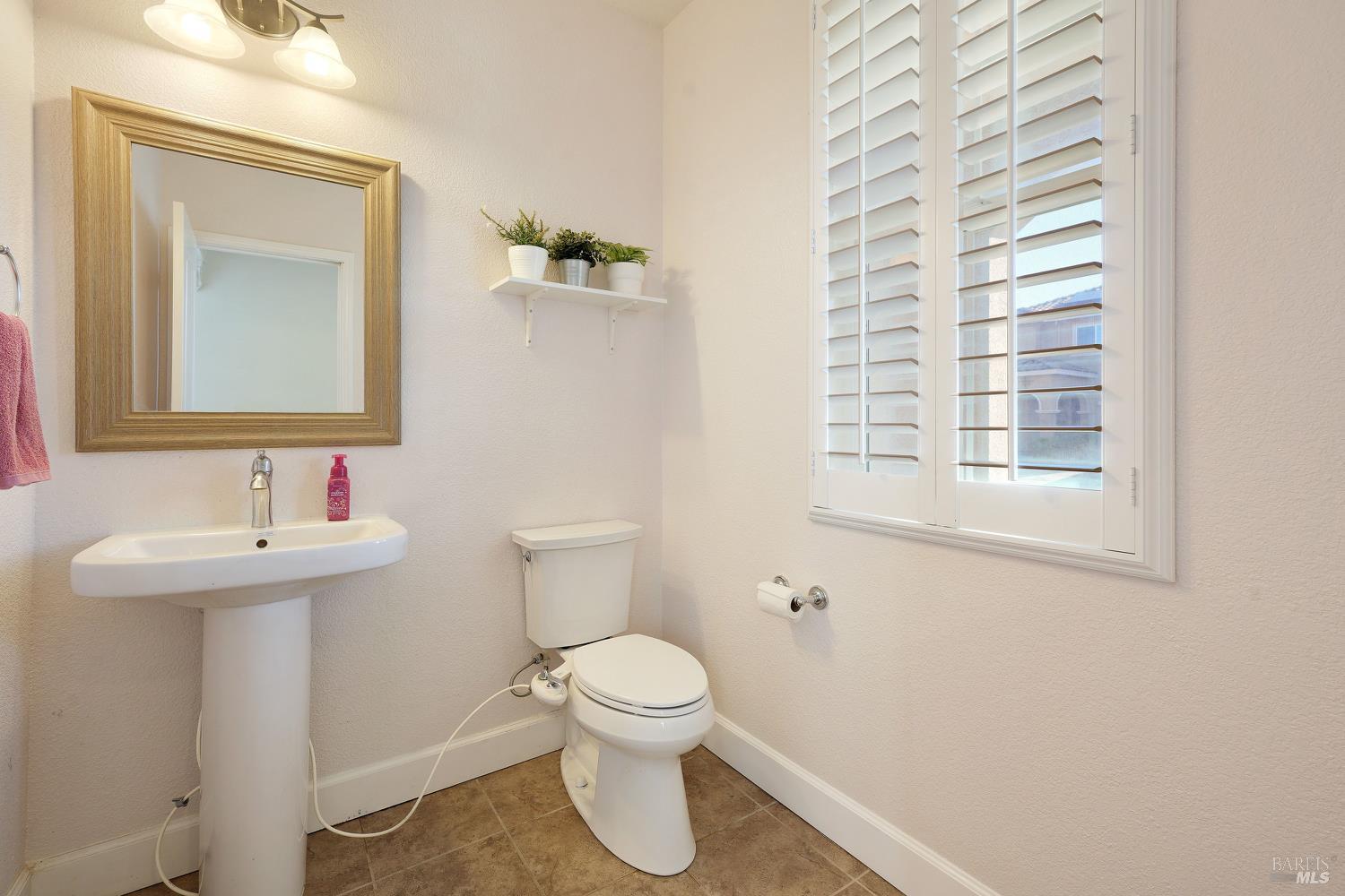 Detail Gallery Image 14 of 30 For 615 Sitka Dr, Vacaville,  CA 95687 - 3 Beds | 2/1 Baths