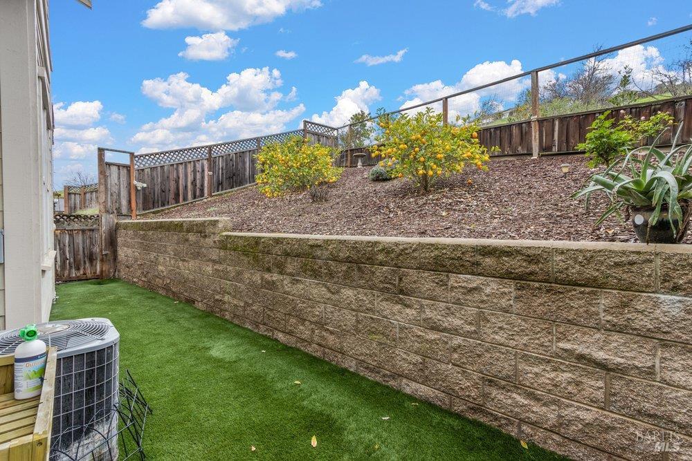 Detail Gallery Image 26 of 39 For 8128 Carlisle Way, Vallejo,  CA 94591 - 3 Beds | 2/1 Baths