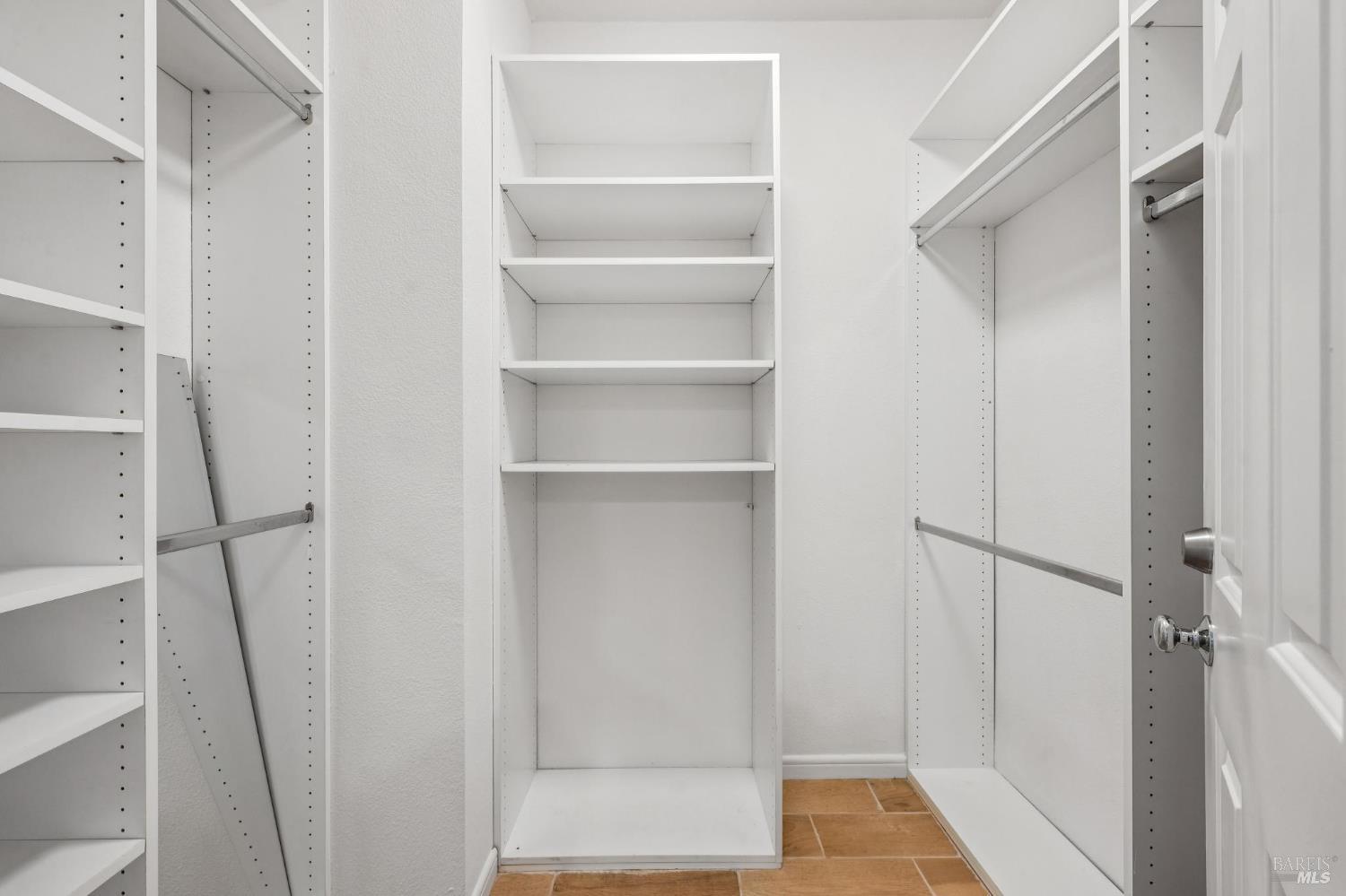 Detail Gallery Image 25 of 45 For 115 Eucalyptus Knoll St, Mill Valley,  CA 94941 - 2 Beds | 2 Baths