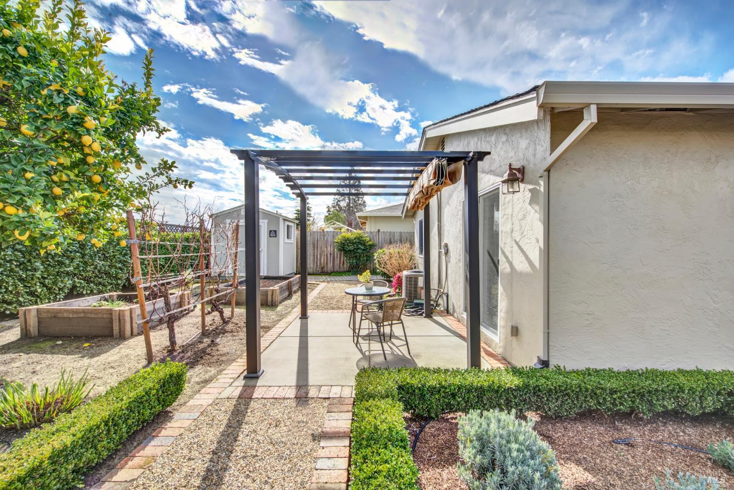 Detail Gallery Image 30 of 39 For 3654 Diablo St, Napa,  CA 94558 - 3 Beds | 2 Baths