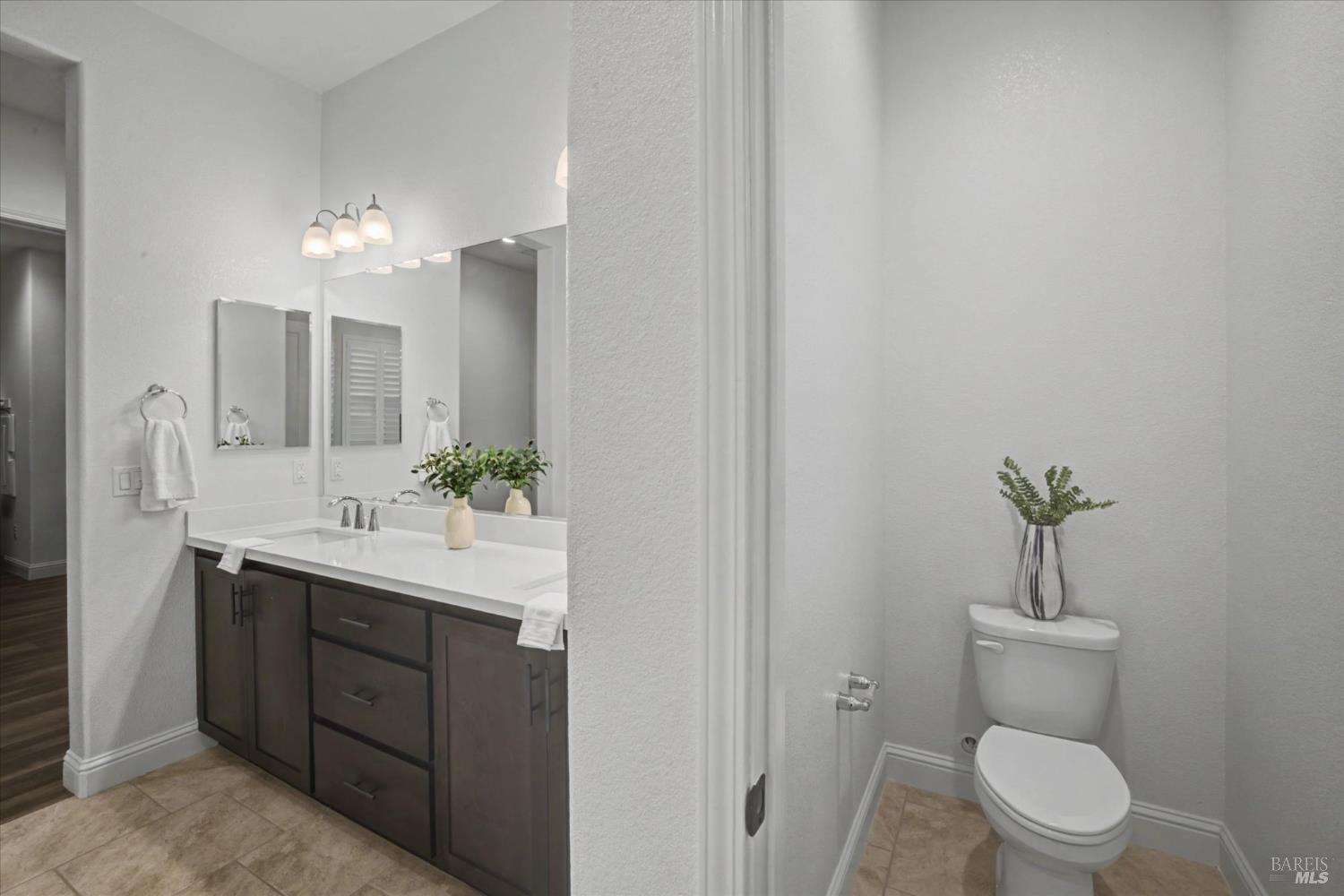 Detail Gallery Image 19 of 67 For 6006 Peacock Ct, Vacaville,  CA 95688 - 3 Beds | 3/1 Baths