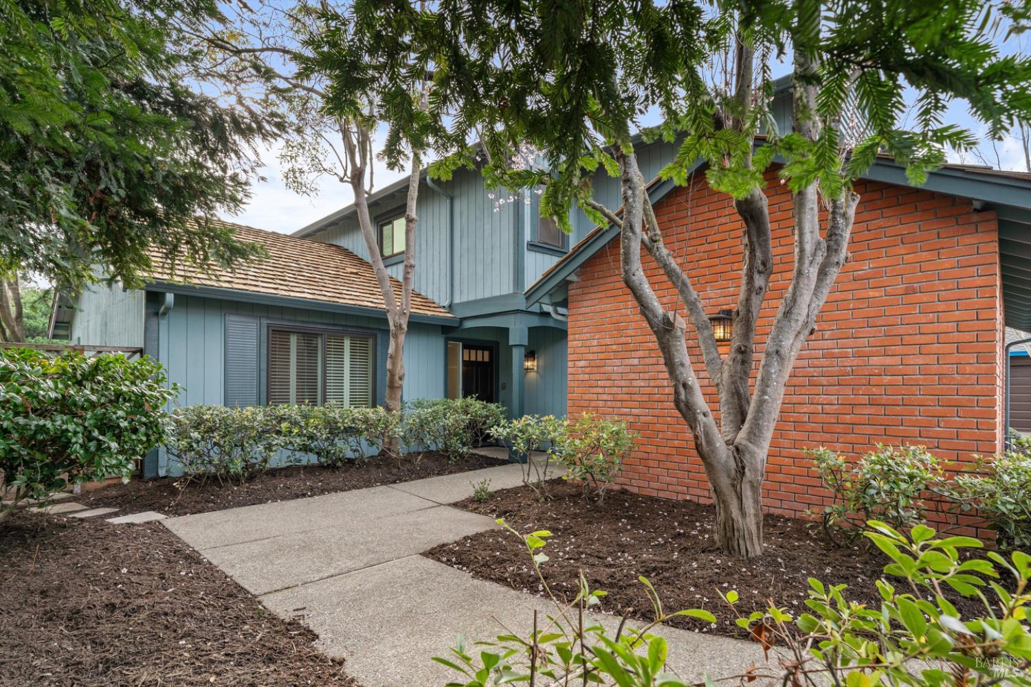 Detail Gallery Image 7 of 41 For 154 Basinside Way, Alameda,  CA 94502 - 3 Beds | 2/1 Baths