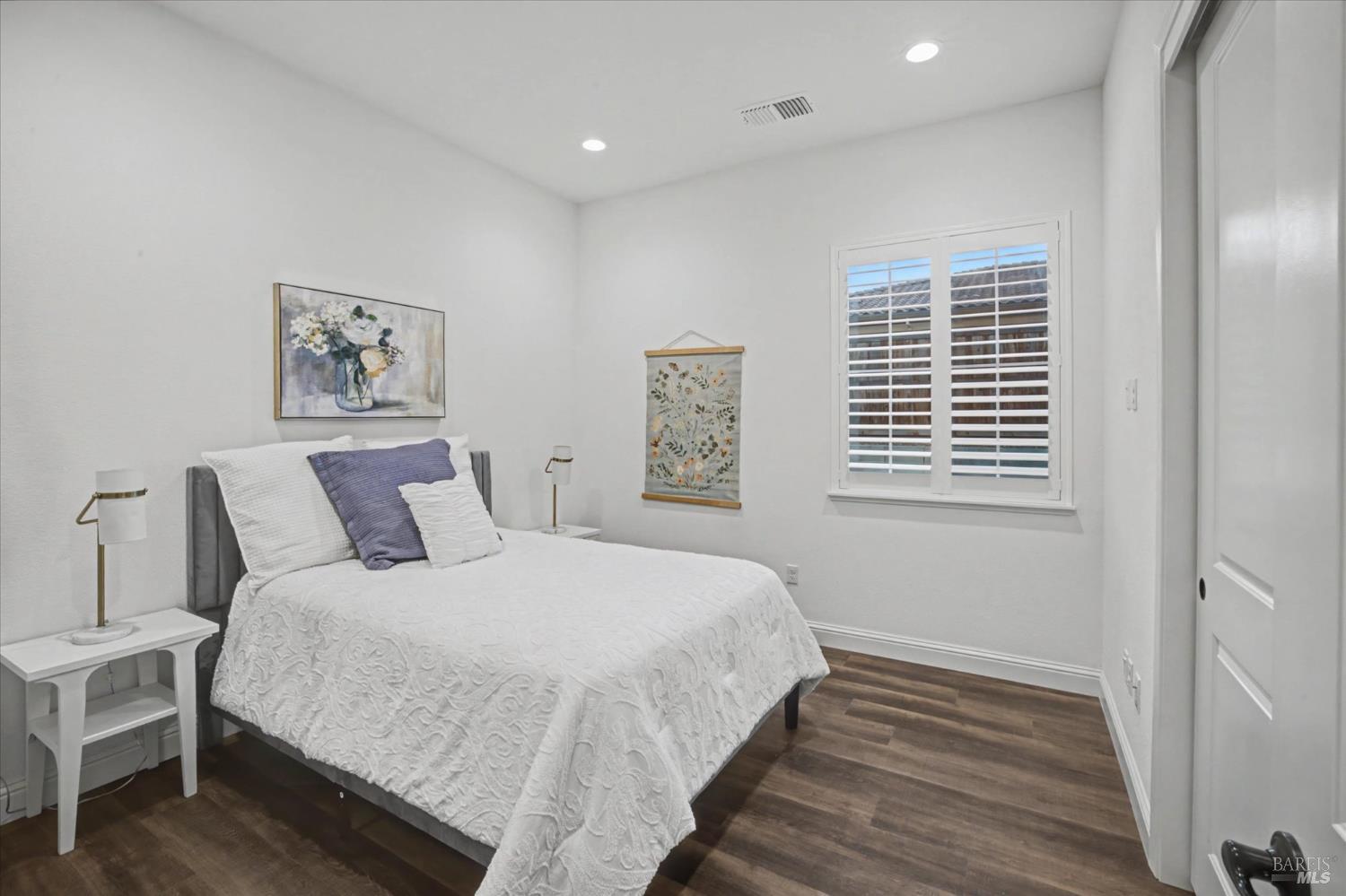 Detail Gallery Image 26 of 67 For 6006 Peacock Ct, Vacaville,  CA 95688 - 3 Beds | 3/1 Baths