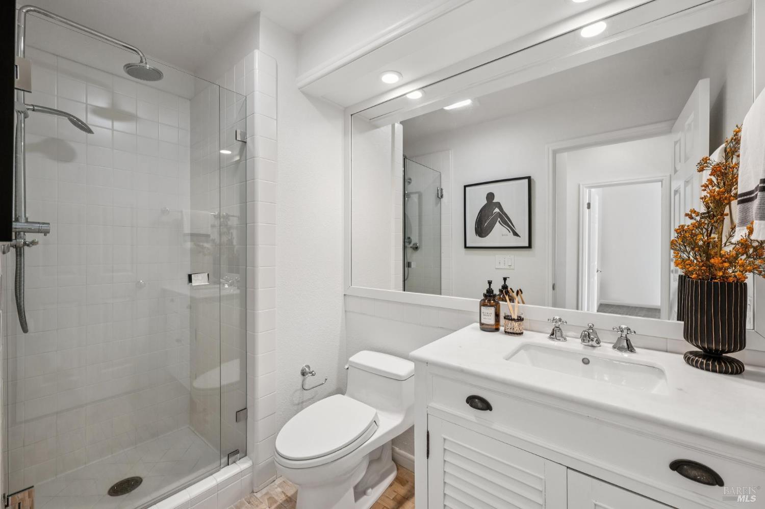 Detail Gallery Image 28 of 45 For 115 Eucalyptus Knoll St, Mill Valley,  CA 94941 - 2 Beds | 2 Baths