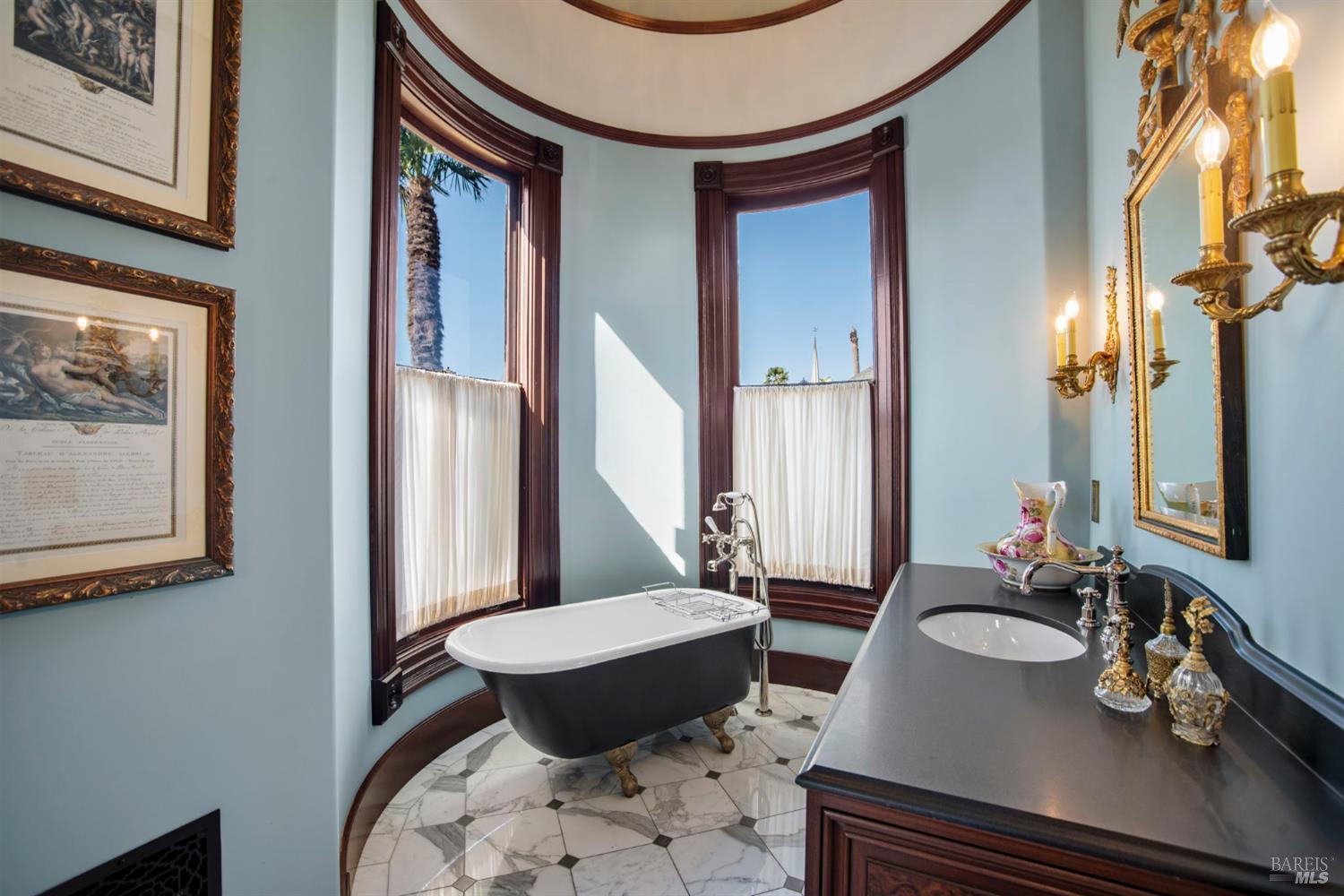 Detail Gallery Image 37 of 77 For 608 Randolph St, Napa,  CA 94559 - 3 Beds | 3/3 Baths