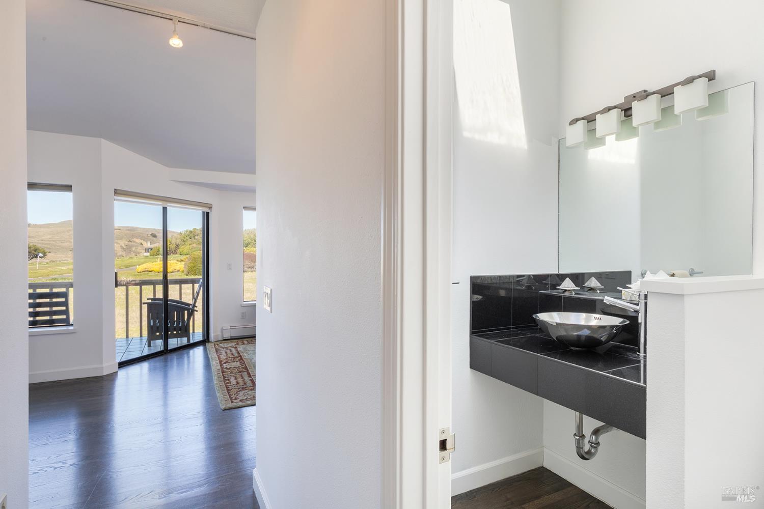 Detail Gallery Image 21 of 59 For 300 Sanderling Ct, Bodega Bay,  CA 94923 - 3 Beds | 3/1 Baths