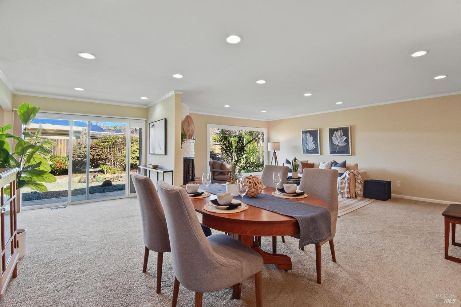 Detail Gallery Image 15 of 33 For 269 Mockingbird Cir, Santa Rosa,  CA 95409 - 2 Beds | 2 Baths