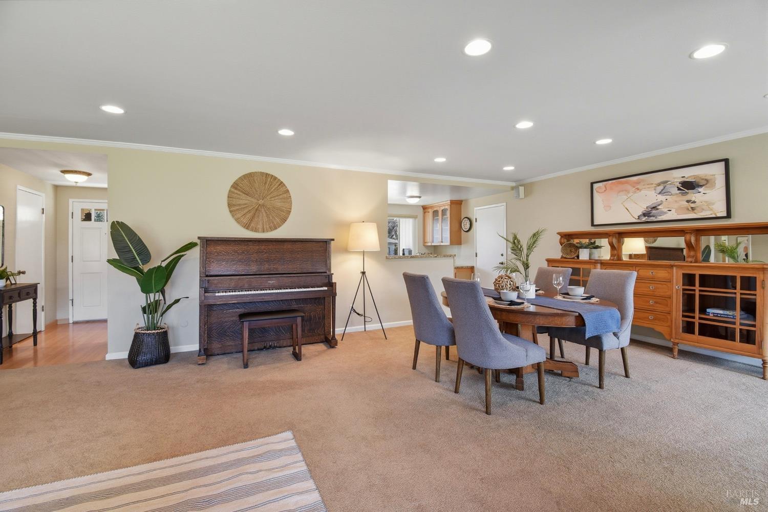 Detail Gallery Image 17 of 33 For 269 Mockingbird Cir, Santa Rosa,  CA 95409 - 2 Beds | 2 Baths
