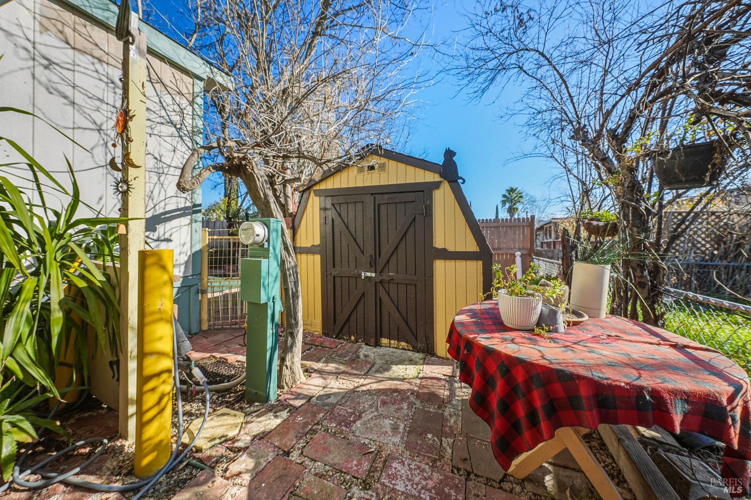 Detail Gallery Image 17 of 32 For 375 E State Highway 20 Hwy 67, Upper Lake,  CA 95485 - 3 Beds | 2 Baths