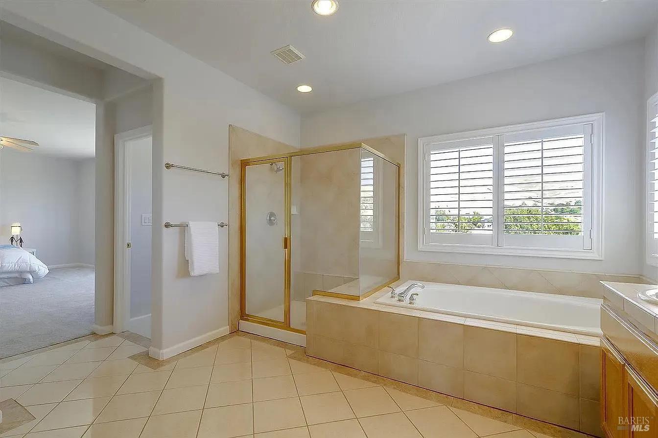 Detail Gallery Image 10 of 35 For 2580 Marshfield Rd, Vallejo,  CA 94591 - 3 Beds | 2/1 Baths