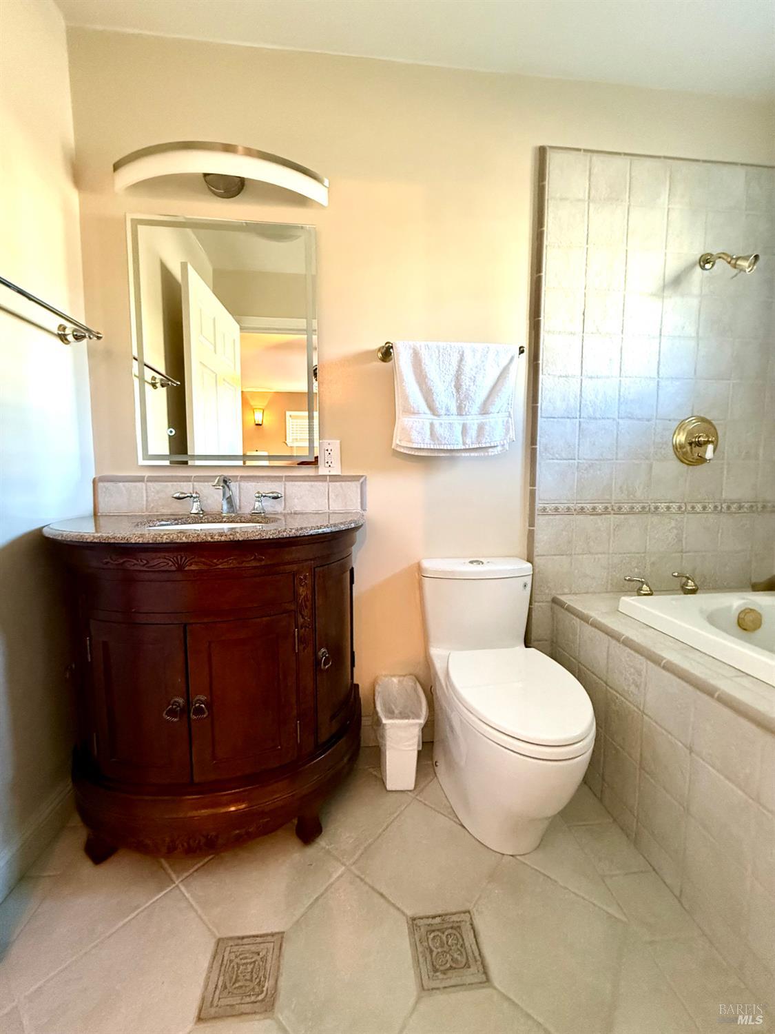 Detail Gallery Image 24 of 32 For 136 Berryessa Dr, Napa,  CA 94558 - 2 Beds | 2 Baths