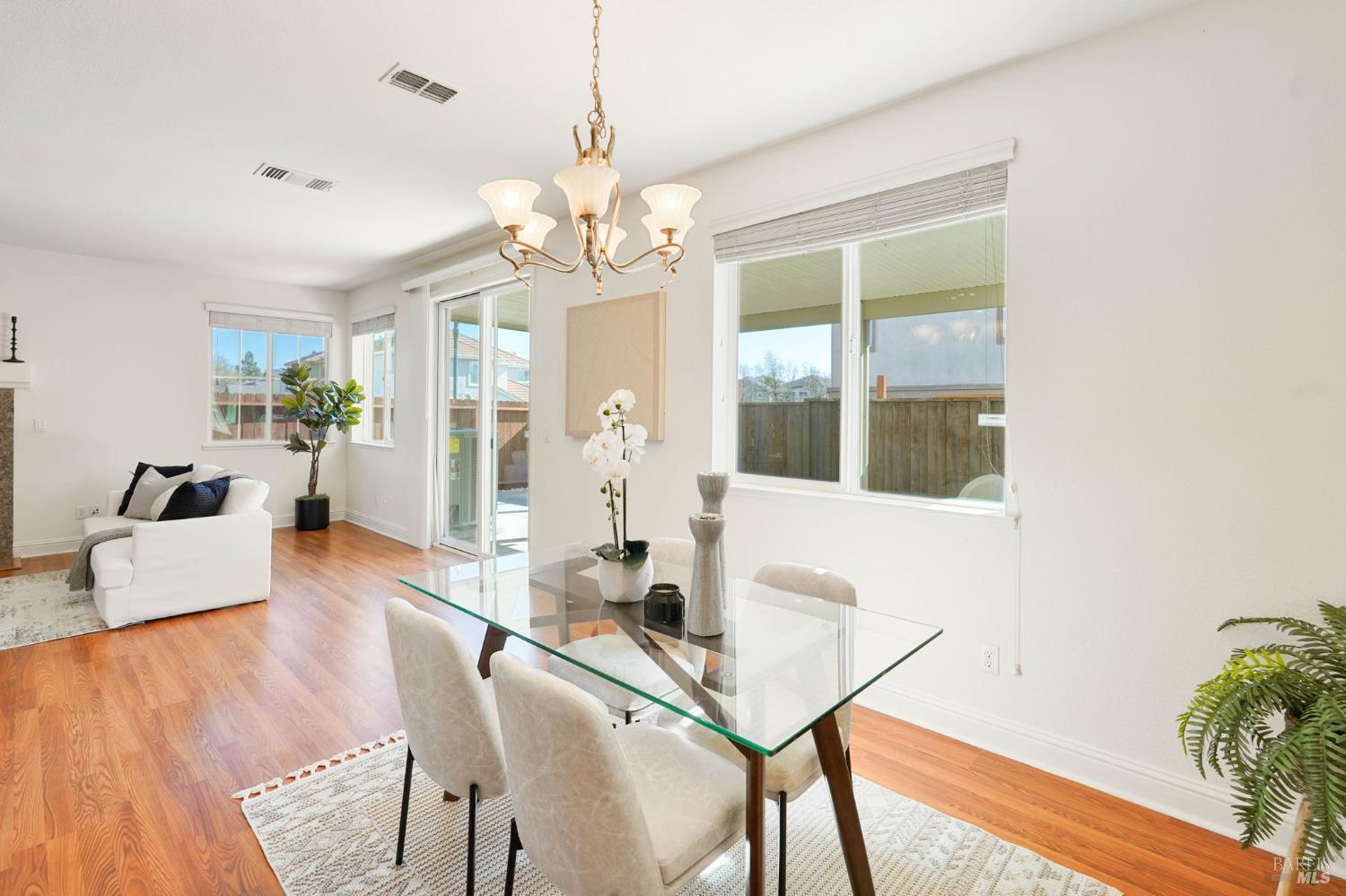 Detail Gallery Image 16 of 68 For 5167 Fowler Ln, Fairfield,  CA 94533 - 3 Beds | 2/1 Baths