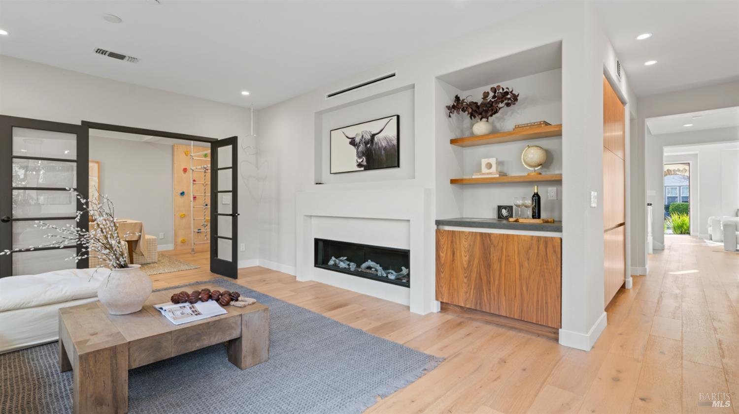 Detail Gallery Image 27 of 74 For 92 Oak Grove Dr, Novato,  CA 94949 - 4 Beds | 3 Baths