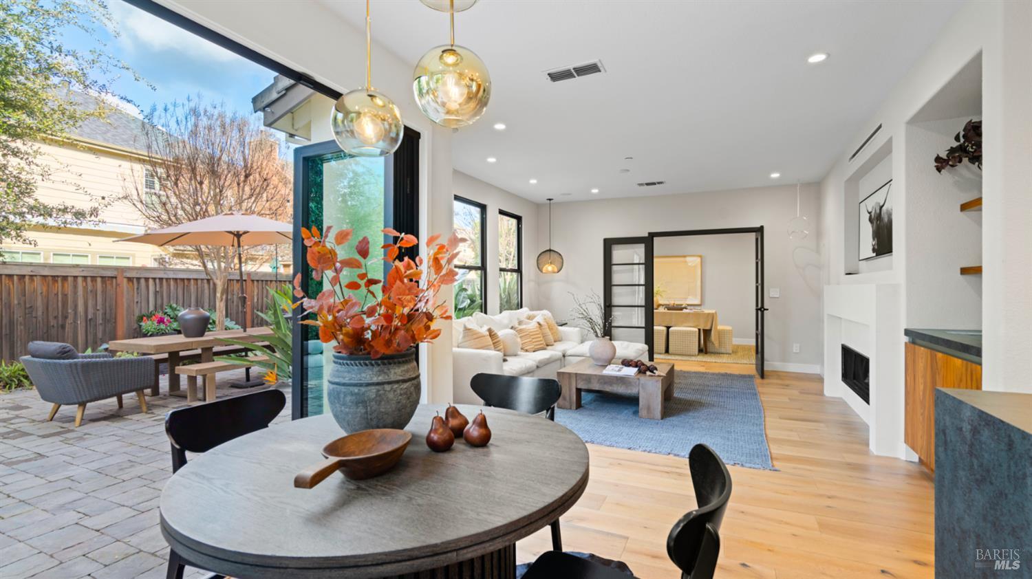 Detail Gallery Image 2 of 74 For 92 Oak Grove Dr, Novato,  CA 94949 - 4 Beds | 3 Baths