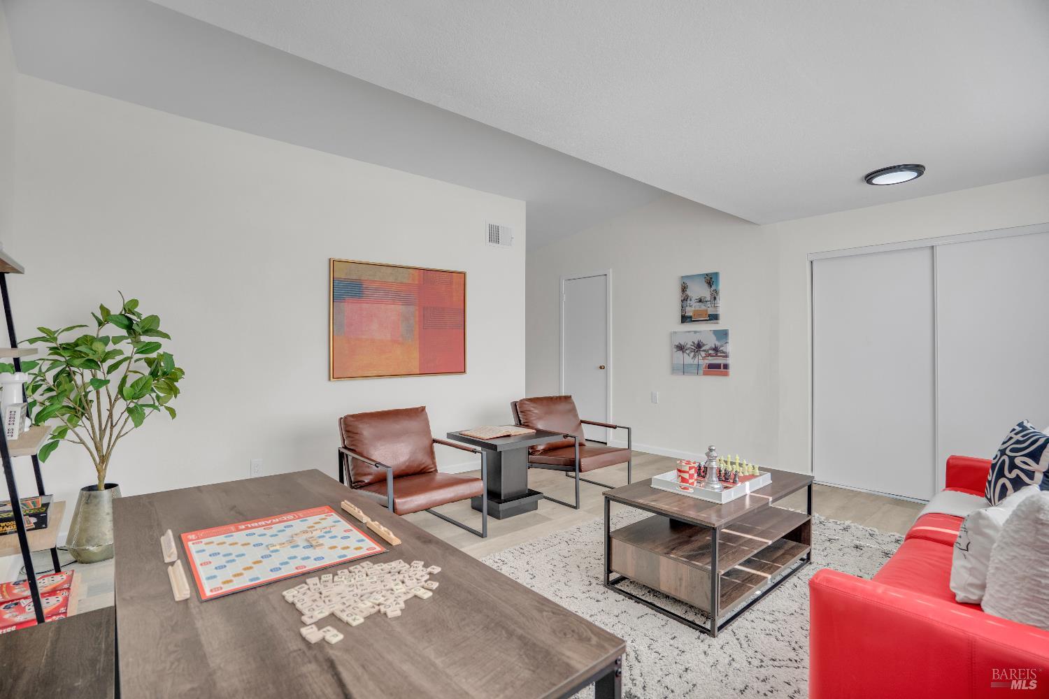 Detail Gallery Image 11 of 27 For 1268 Sereno Dr, Vallejo,  CA 94589 - 3 Beds | 2 Baths