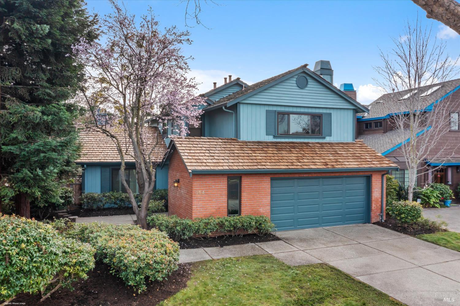 Detail Gallery Image 2 of 41 For 154 Basinside Way, Alameda,  CA 94502 - 3 Beds | 2/1 Baths