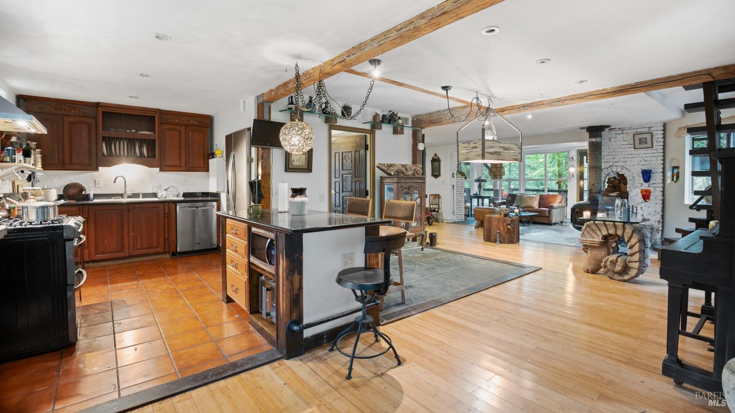 Detail Gallery Image 11 of 81 For 7456 Sir Francis Drake Blvd, Lagunitas,  CA 94938 - 3 Beds | 4 Baths