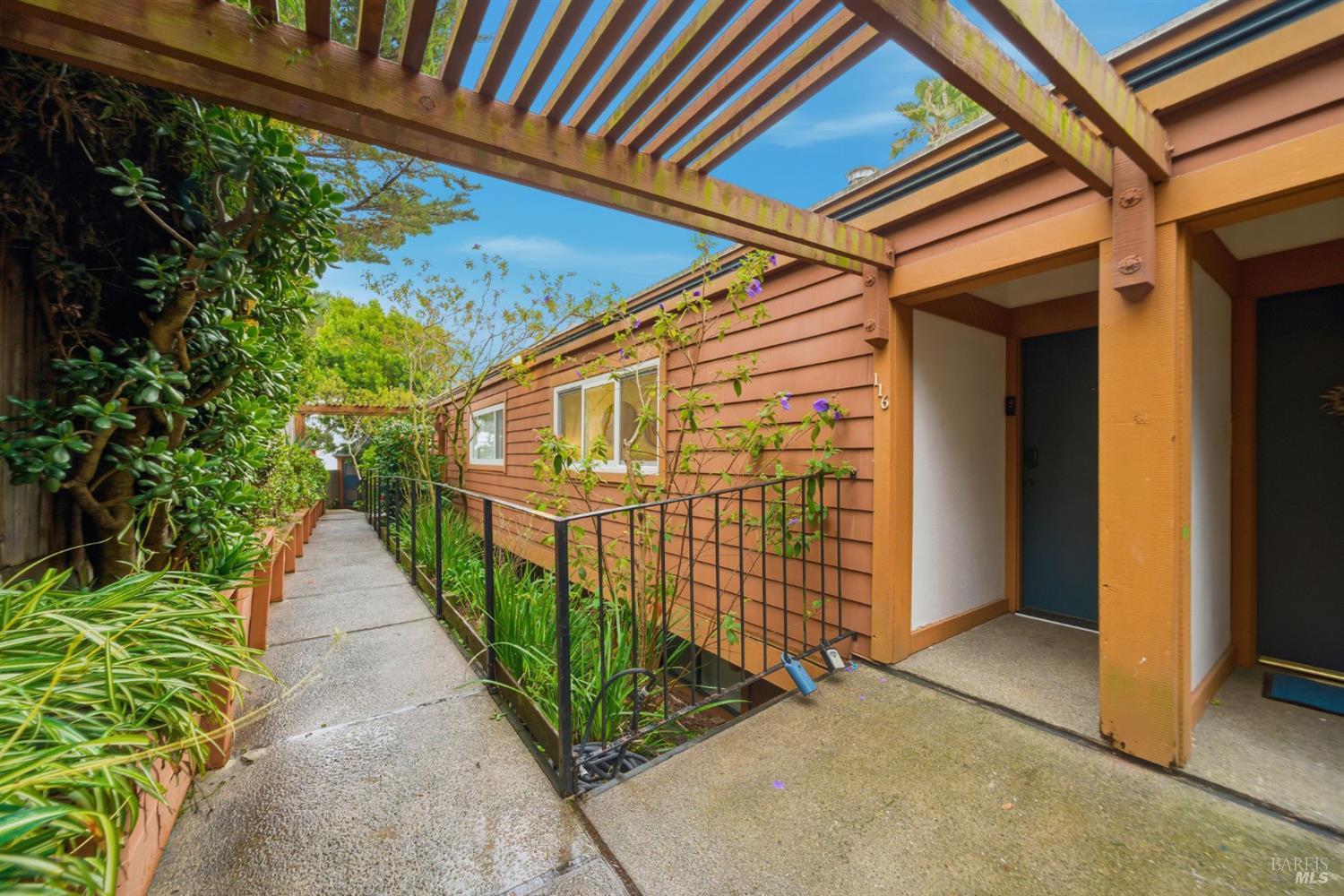 Detail Gallery Image 27 of 38 For 116 Stanford Way, Sausalito,  CA 94965 - 1 Beds | 1 Baths