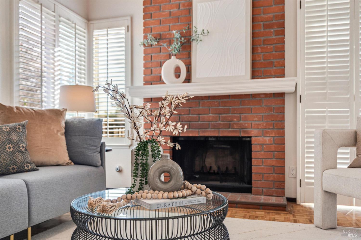 Detail Gallery Image 11 of 41 For 154 Basinside Way, Alameda,  CA 94502 - 3 Beds | 2/1 Baths