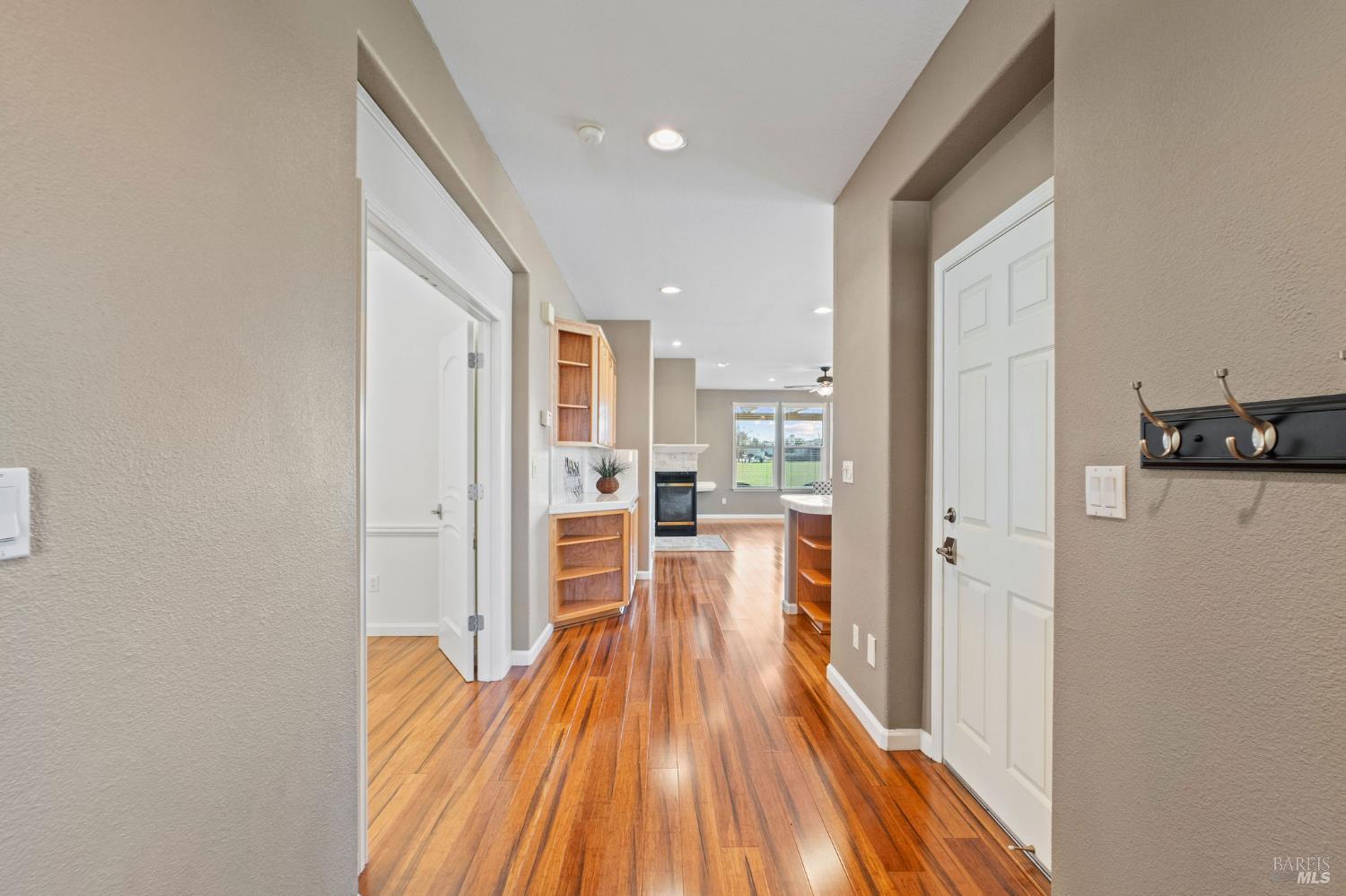 Detail Gallery Image 4 of 73 For 309 Southern Hills Dr, Rio Vista,  CA 94571 - 2 Beds | 2 Baths