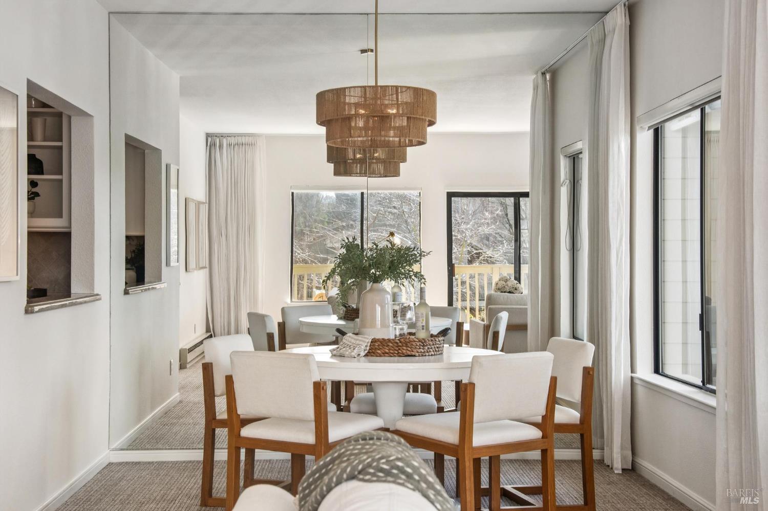 Detail Gallery Image 11 of 45 For 115 Eucalyptus Knoll St, Mill Valley,  CA 94941 - 2 Beds | 2 Baths