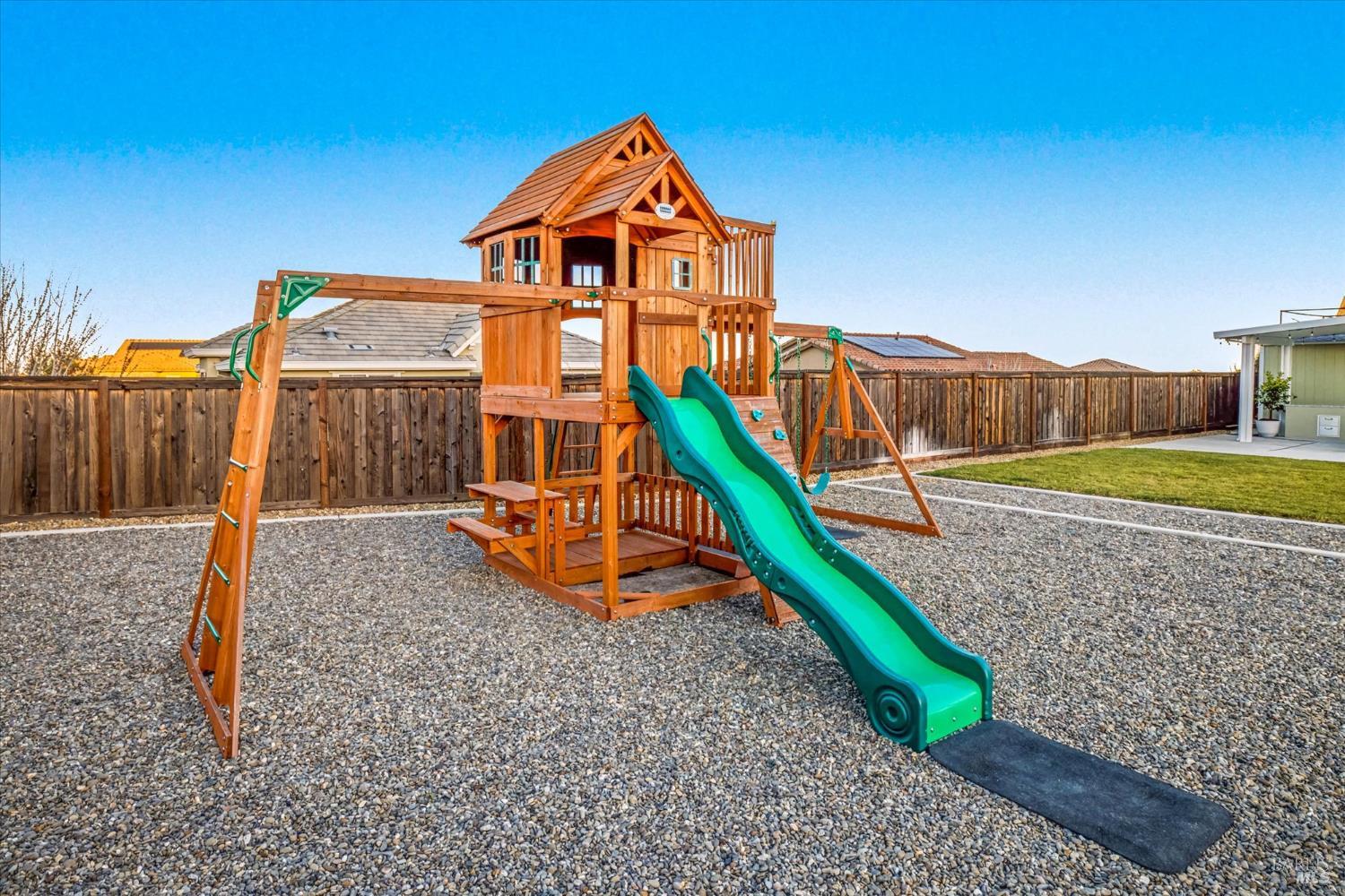 Detail Gallery Image 51 of 67 For 6006 Peacock Ct, Vacaville,  CA 95688 - 3 Beds | 3/1 Baths