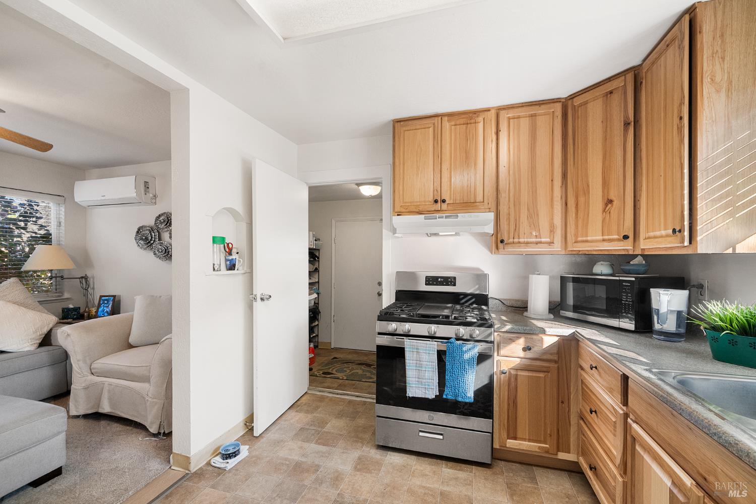 Detail Gallery Image 9 of 23 For 592 Vasona Ave, Los Gatos,  CA 95032 - 1 Beds | 1 Baths