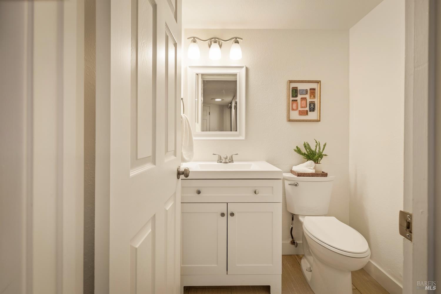 Detail Gallery Image 11 of 26 For 299 Shasta Dr #14,  Vacaville,  CA 95687 - 3 Beds | 2/1 Baths