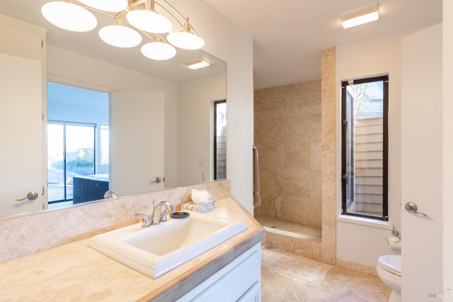 Detail Gallery Image 35 of 59 For 300 Sanderling Ct, Bodega Bay,  CA 94923 - 3 Beds | 3/1 Baths