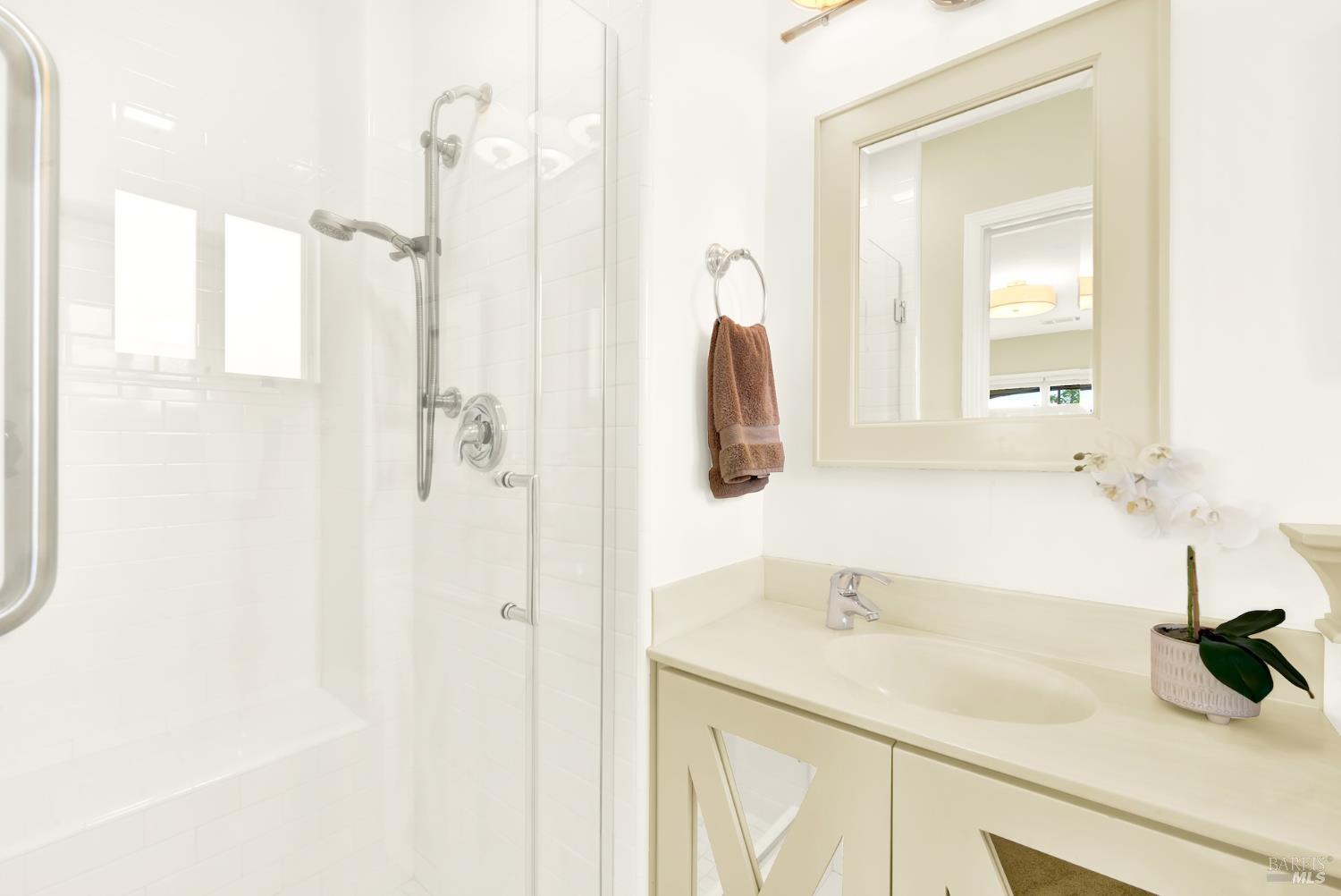 Detail Gallery Image 21 of 39 For 3654 Diablo St, Napa,  CA 94558 - 3 Beds | 2 Baths