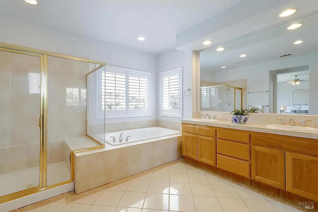 Detail Gallery Image 8 of 35 For 2580 Marshfield Rd, Vallejo,  CA 94591 - 3 Beds | 2/1 Baths