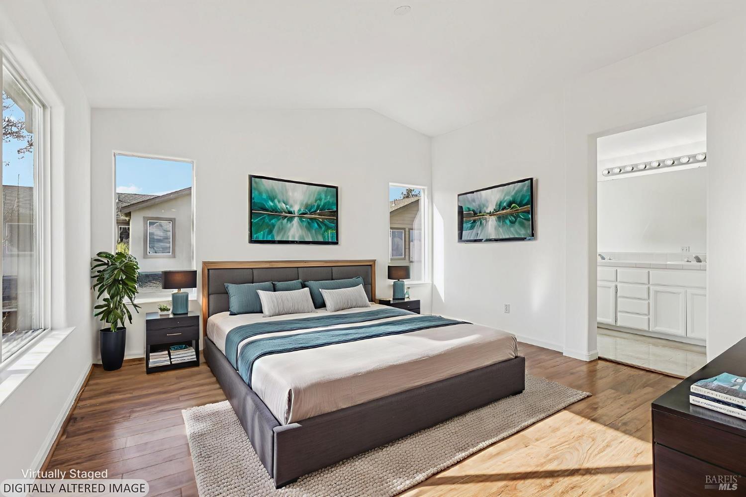 Detail Gallery Image 16 of 40 For 2623 Rosevine Ln, Santa Rosa,  CA 95407 - 4 Beds | 2/1 Baths