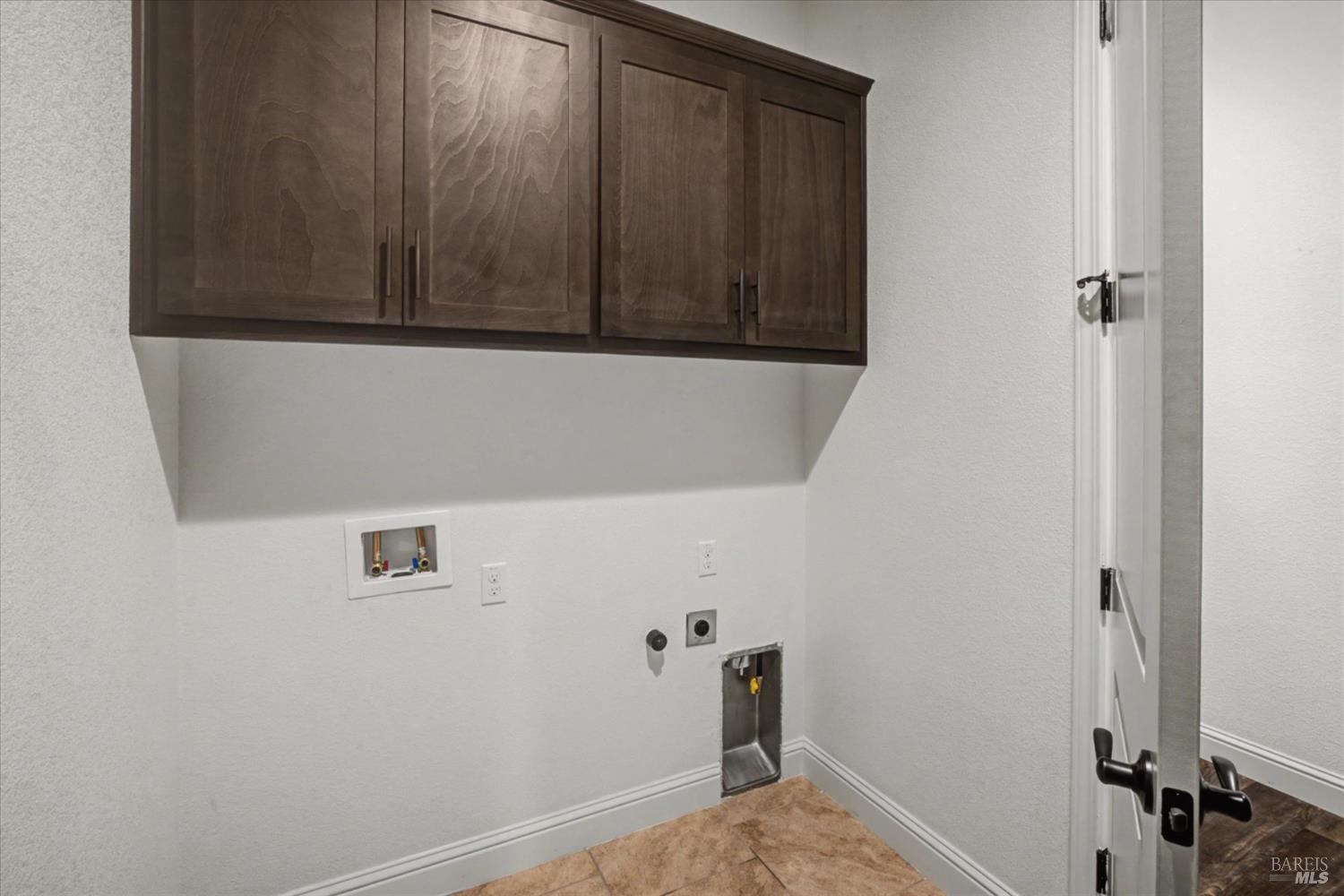 Detail Gallery Image 36 of 67 For 6006 Peacock Ct, Vacaville,  CA 95688 - 3 Beds | 3/1 Baths