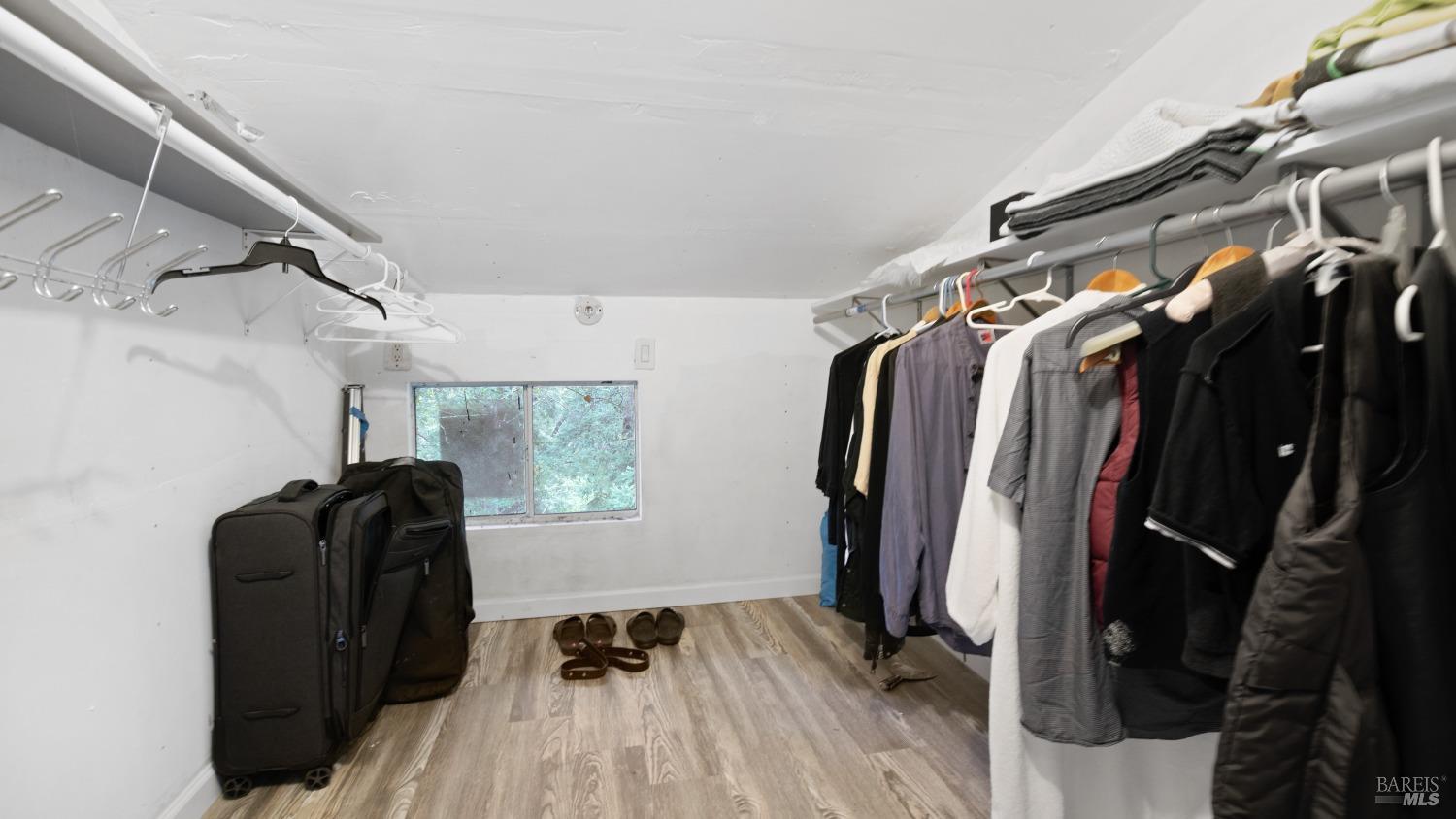 Detail Gallery Image 49 of 81 For 7456 Sir Francis Drake Blvd, Lagunitas,  CA 94938 - 3 Beds | 4 Baths