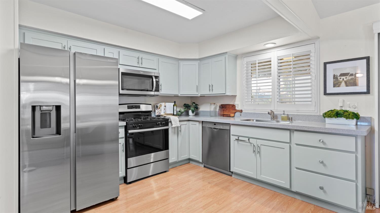 Detail Gallery Image 13 of 32 For 212 Julie Pl, Napa,  CA 94558 - 3 Beds | 2 Baths