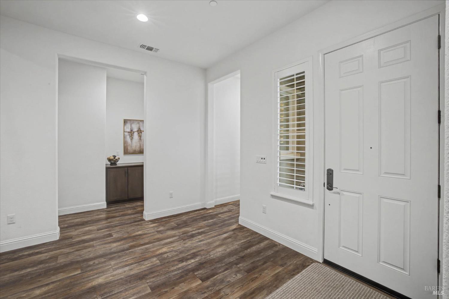 Detail Gallery Image 7 of 67 For 6006 Peacock Ct, Vacaville,  CA 95688 - 3 Beds | 3/1 Baths