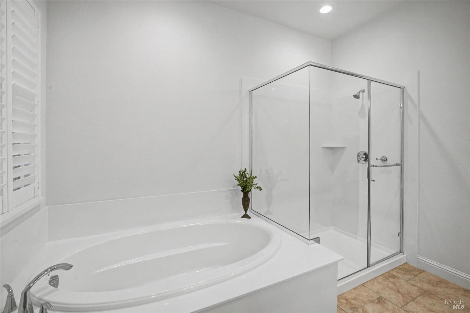 Detail Gallery Image 18 of 67 For 6006 Peacock Ct, Vacaville,  CA 95688 - 3 Beds | 3/1 Baths