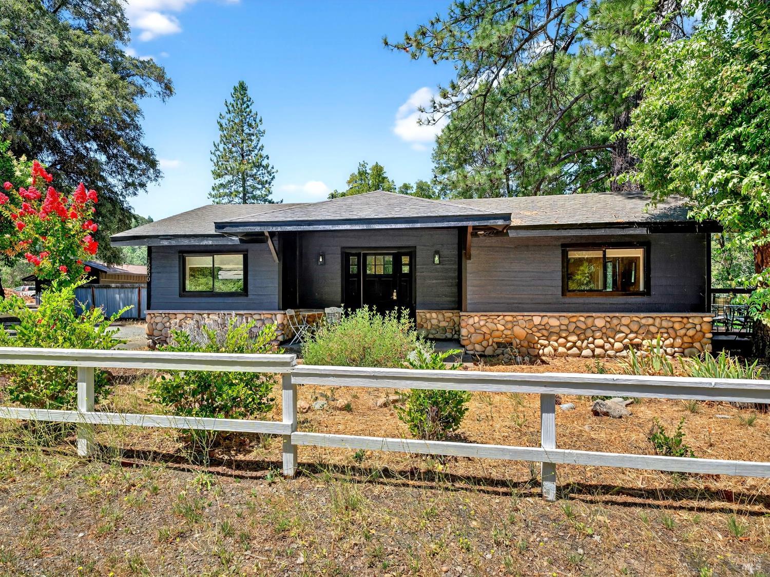 Detail Gallery Image 80 of 91 For 16451 Golf Rd, Cobb,  CA 95426 - 2 Beds | 1 Baths