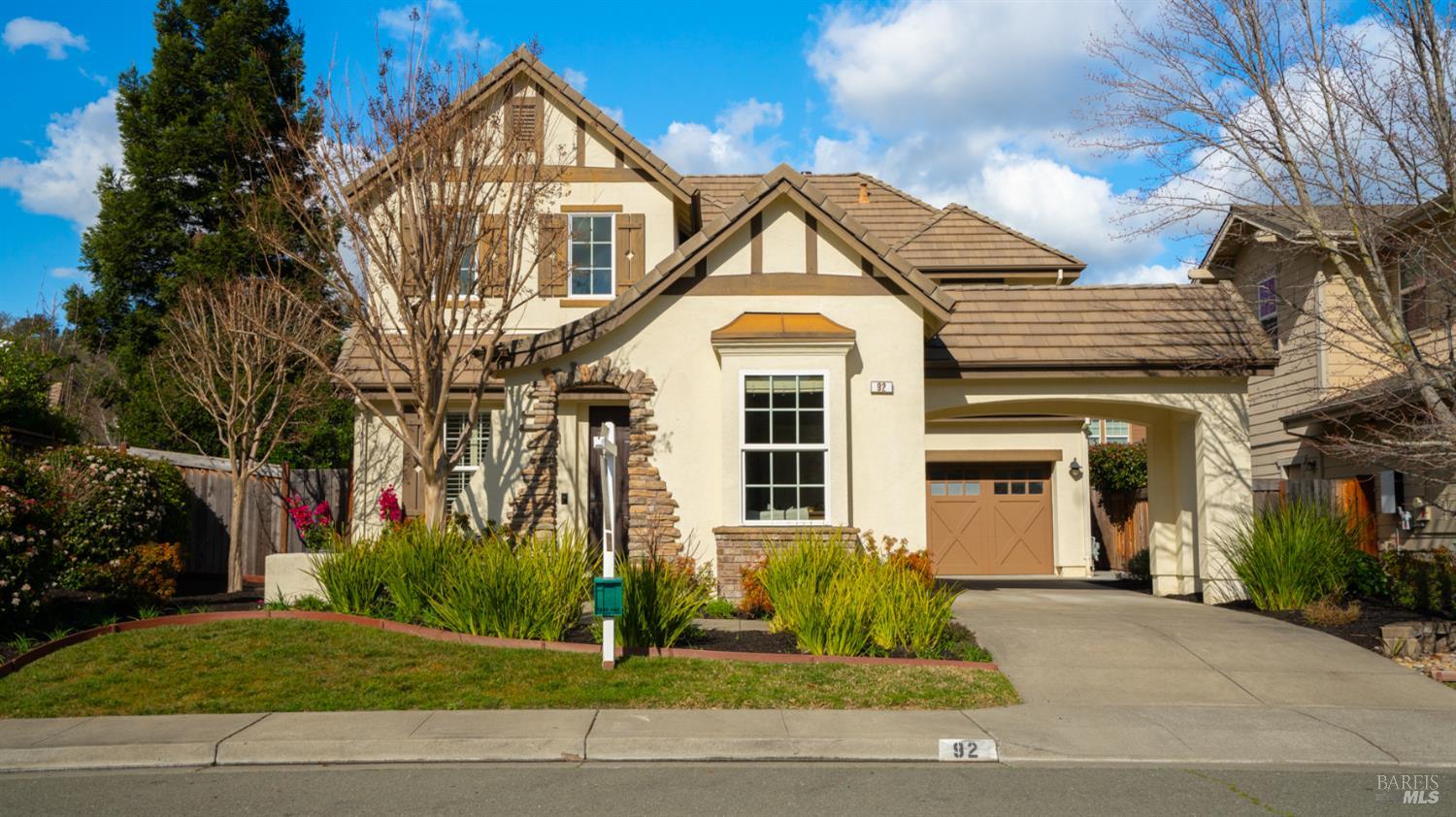 Detail Gallery Image 9 of 74 For 92 Oak Grove Dr, Novato,  CA 94949 - 4 Beds | 3 Baths