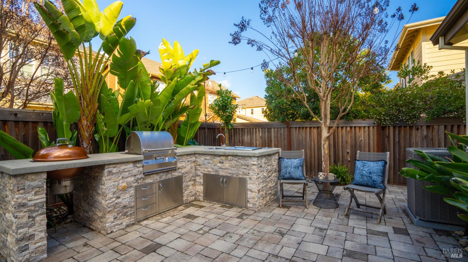 Detail Gallery Image 64 of 74 For 92 Oak Grove Dr, Novato,  CA 94949 - 4 Beds | 3 Baths