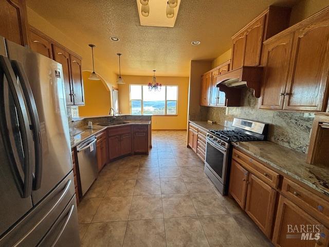 Detail Gallery Image 5 of 14 For 5160 Canterberry Dr, Kelseyville,  CA 95451 - 2 Beds | 2 Baths