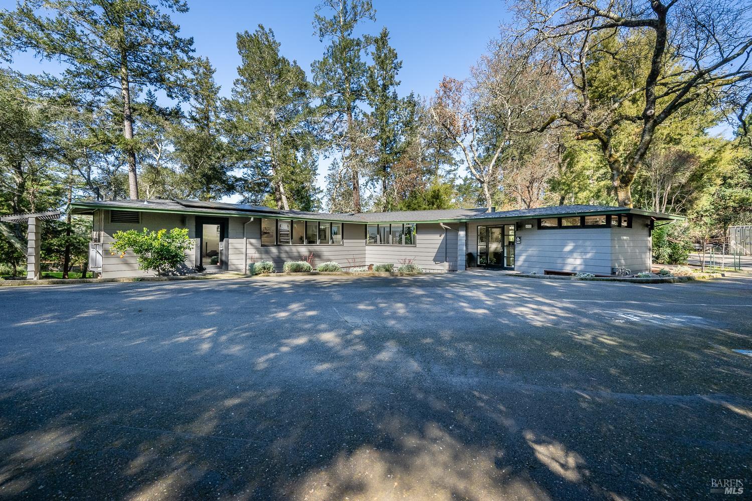 Front Image Thumbnail for BA326011657