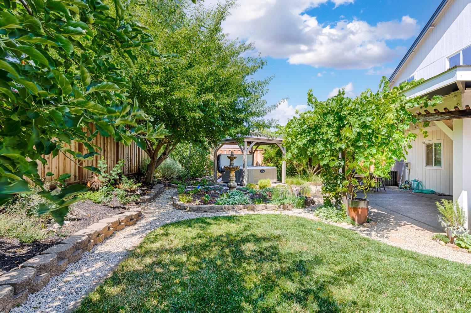 Detail Gallery Image 42 of 45 For 312 Cottage Ct, Cloverdale,  CA 95425 - 4 Beds | 3 Baths