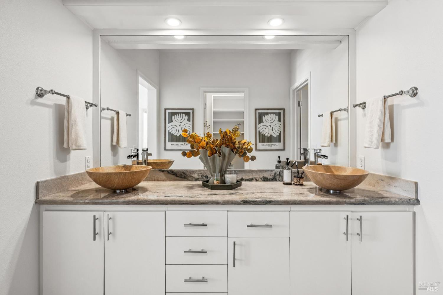 Detail Gallery Image 20 of 45 For 115 Eucalyptus Knoll St, Mill Valley,  CA 94941 - 2 Beds | 2 Baths